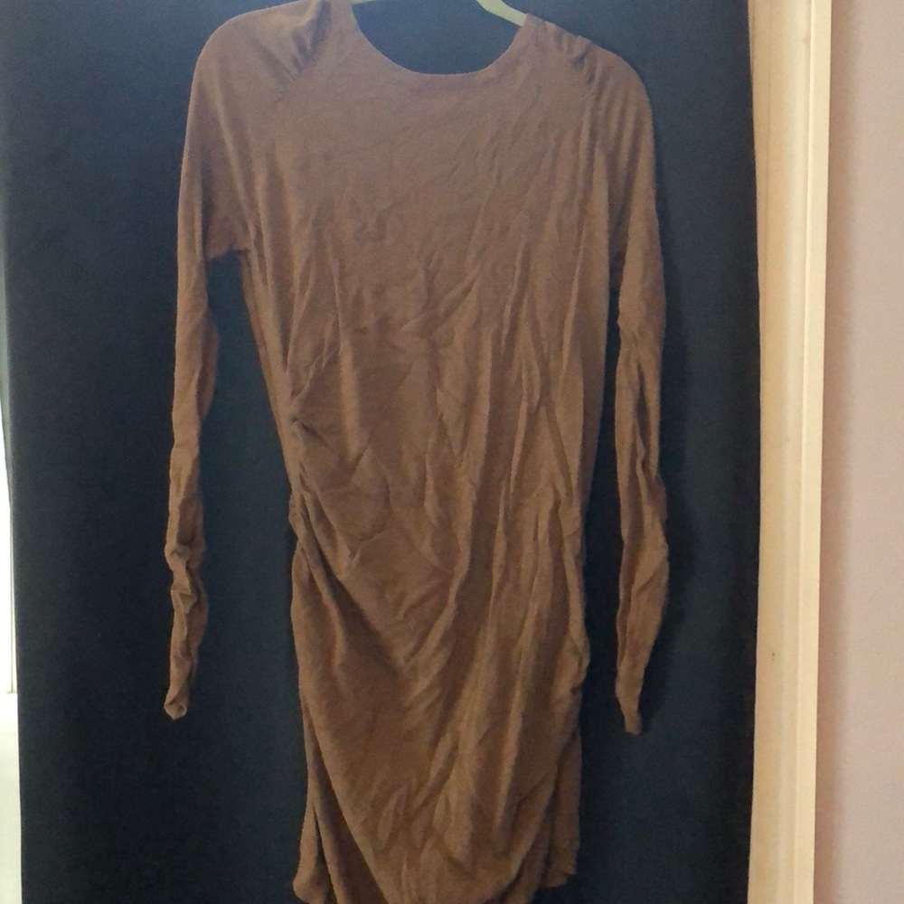 Brown long sleeve scrunch dress